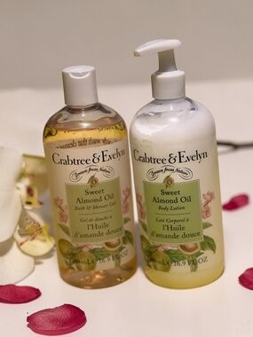 Crabtree & Evelyn Almond Oil Body Care Gift Set